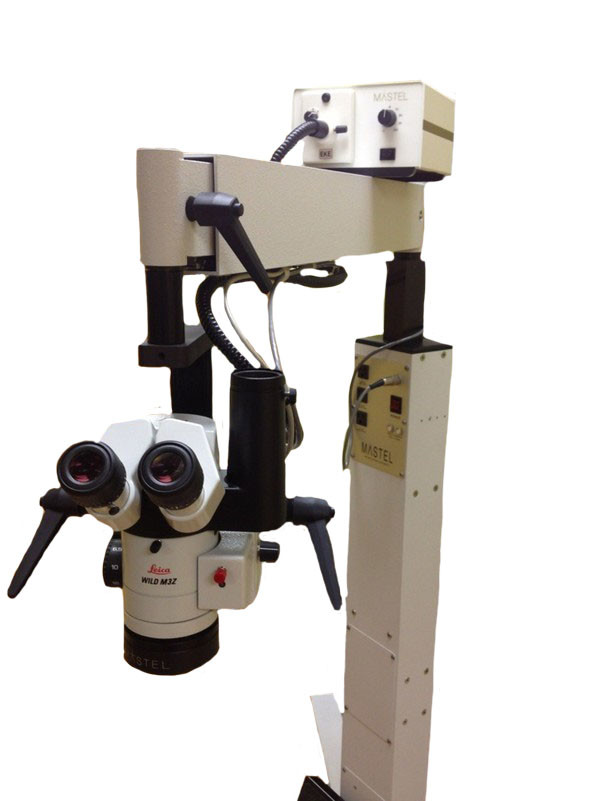 Leica Operating Microscope Model M3Z Leica Heerbrugg M820 on F19 Stand Ophthalmic Microscope w Observation Oculars
