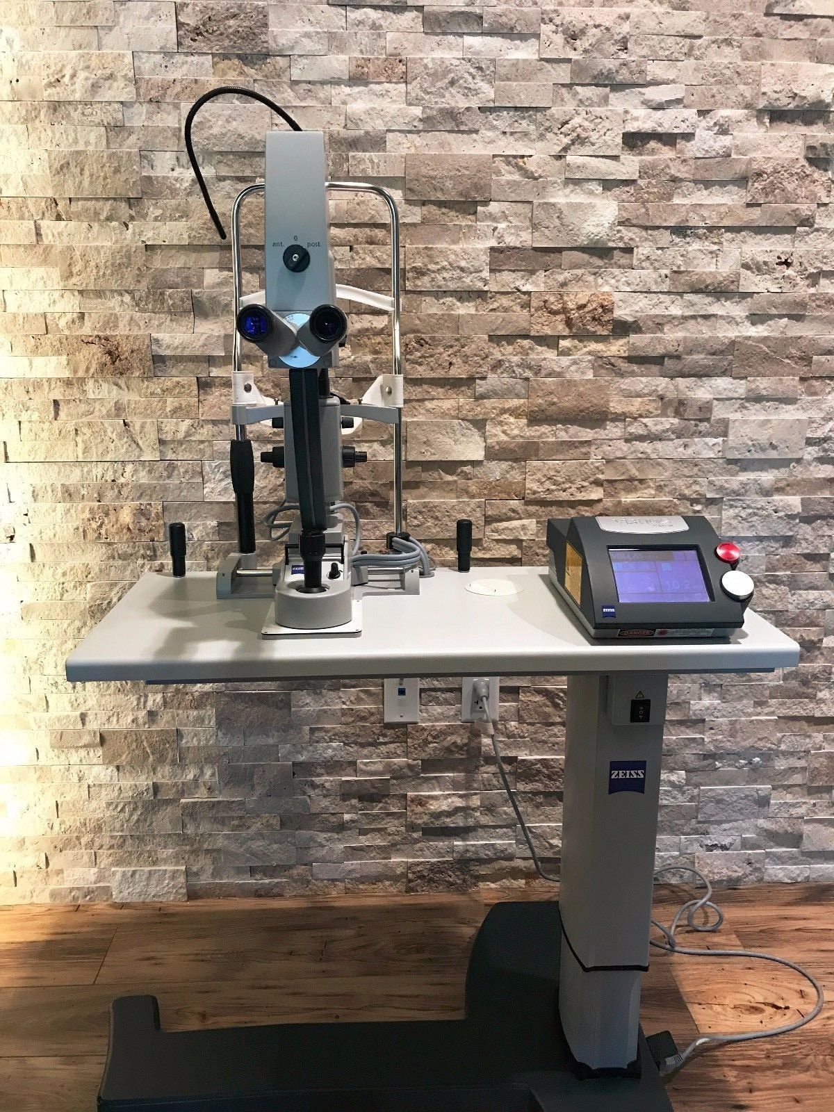 Zeiss Visulas Yag 3 ZEISS OPMI Visu 150 Surgical Ophthalmic Microscope on Universal S5 Stand Base